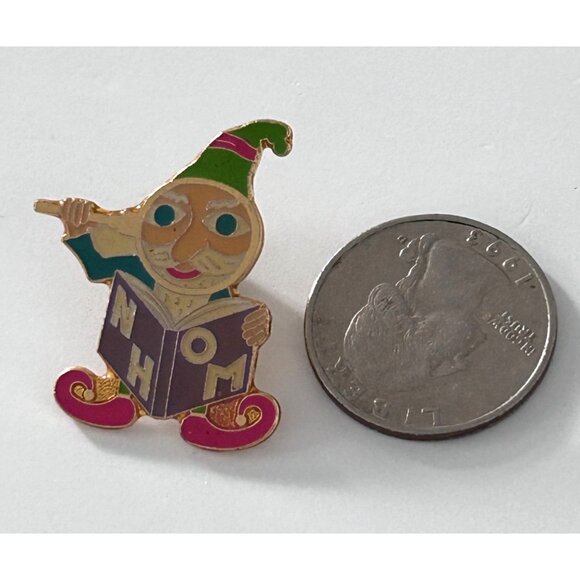 Odyssey of the Mind NH New Hampshire Gnome Lapel Pin Reading Book Pin OotM - Picture 2 of 3